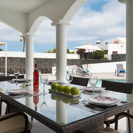 Casa Reina Villa *